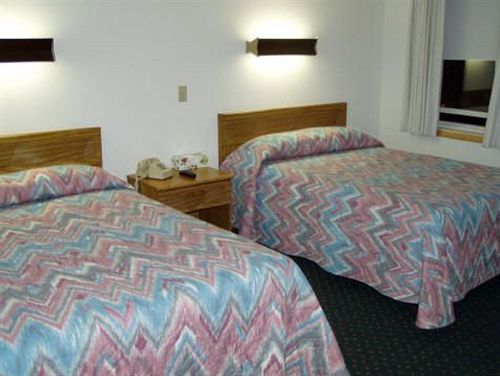 Sunset Inn Лий Екстериор снимка